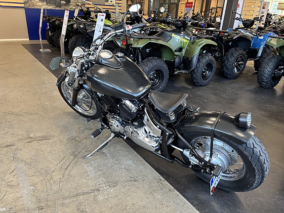 Yamaha XVS 650 4VR Special Custom Bobber 11 of 15