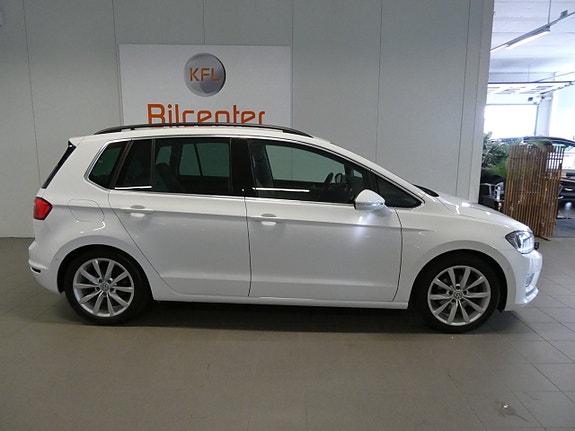 Volkswagen Golf Sportsvan 3 of 21