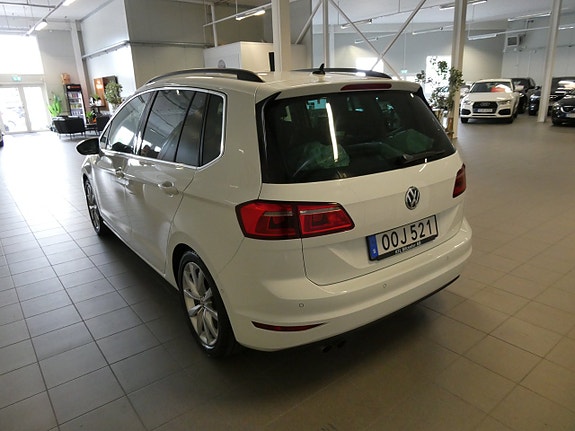 Volkswagen Golf Sportsvan 6 of 21