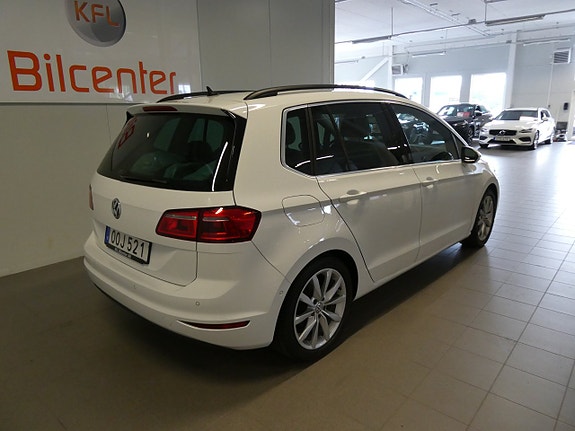 Volkswagen Golf Sportsvan 4 of 21