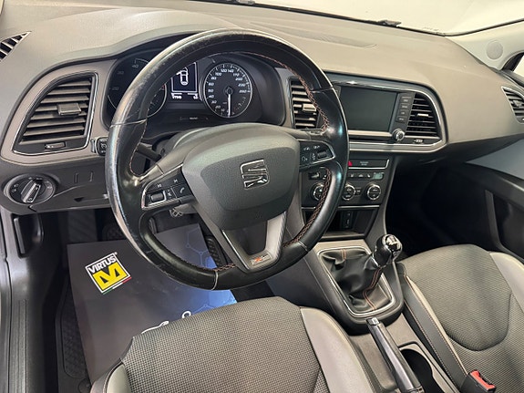 Seat Leon 9 of 18
