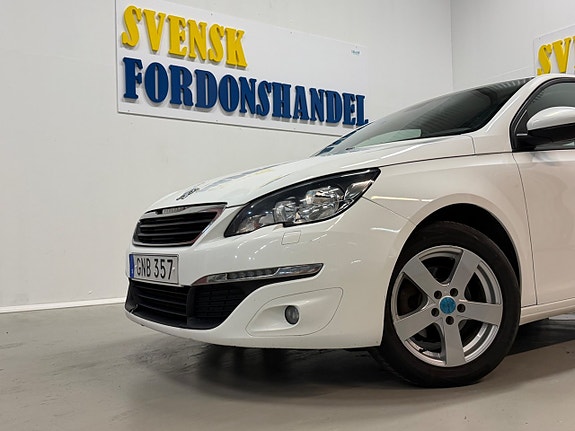 Peugeot 308 3 of 5
