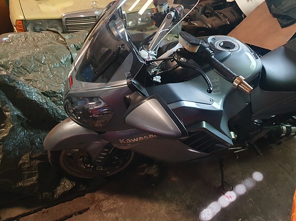 Kawasaki 1400GTR 4 of 5