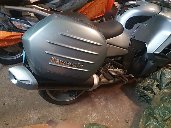 Kawasaki 1400GTR 2 of 5