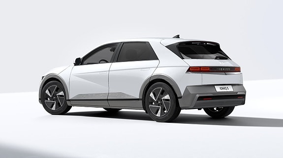 Hyundai Ioniq 5 5 of 9