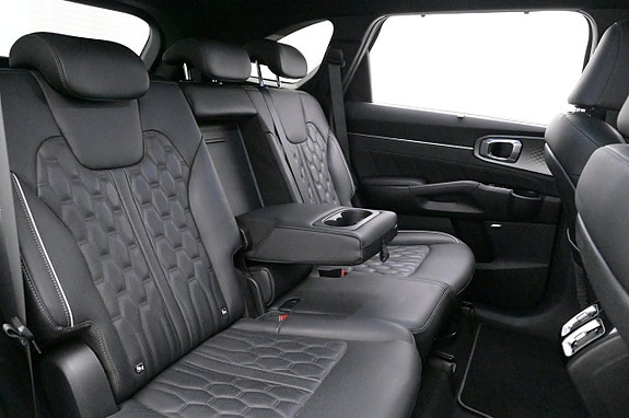 Kia Sorento 22 of 27