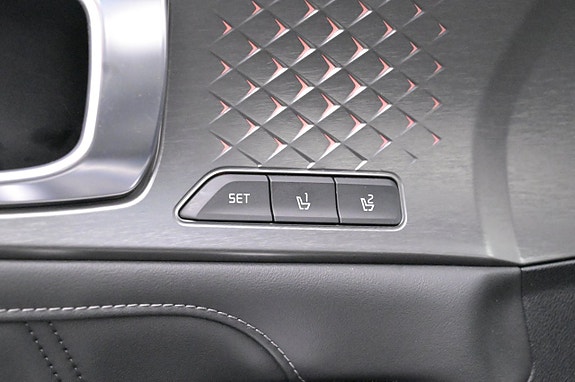 Kia Sorento 10 of 27