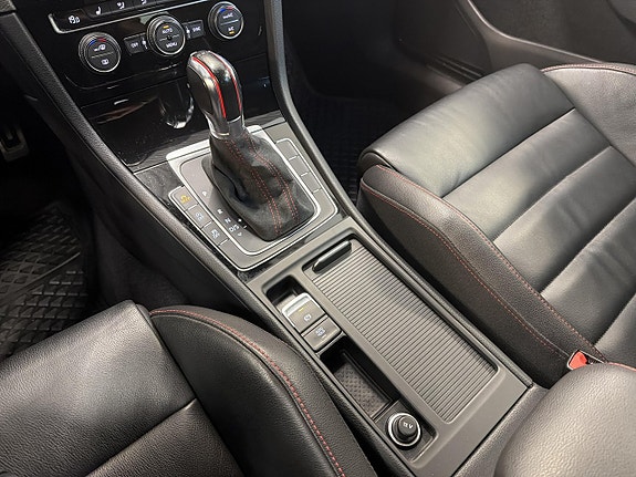 Volkswagen Golf I 27 of 29