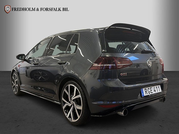 Volkswagen Golf I 3 of 5