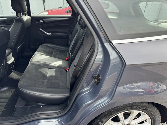 Ford Mondeo 7 of 13