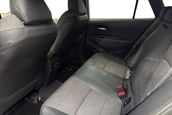 Toyota Corolla 13 of 21