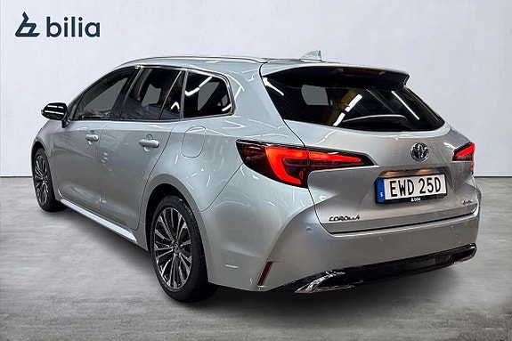 Toyota Corolla 2 of 21