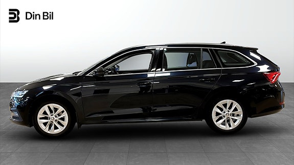 Skoda Octavia 2 of 5