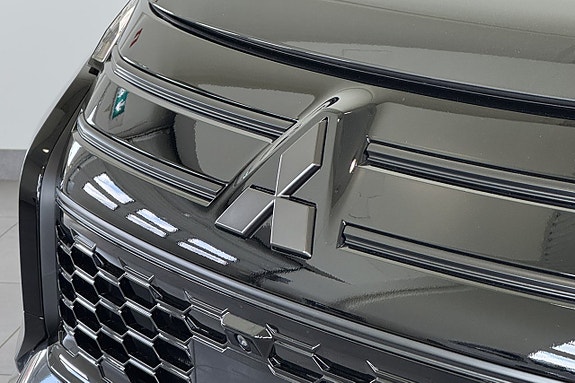 Mitsubishi Outlander 9 of 15