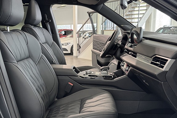 Mitsubishi Outlander 12 of 15