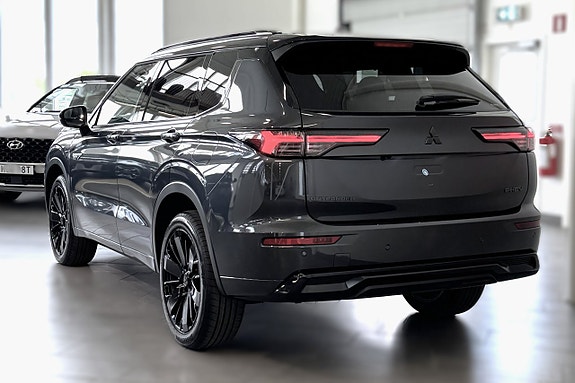 Mitsubishi Outlander 3 of 15