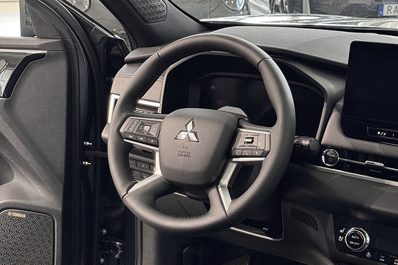 Mitsubishi Outlander 10 of 15