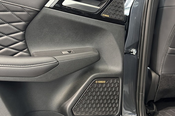 Mitsubishi Outlander 7 of 15