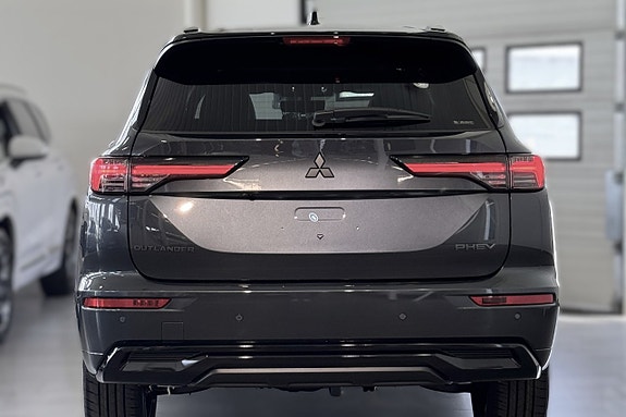 Mitsubishi Outlander 4 of 15