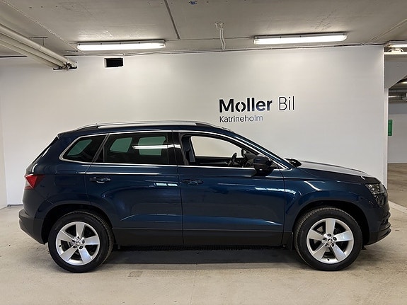 Skoda Karoq 2 of 5
