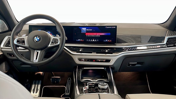 BMW X7 4 of 5