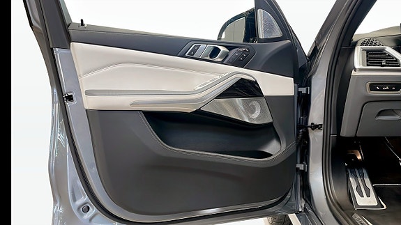 BMW X7 11 of 13