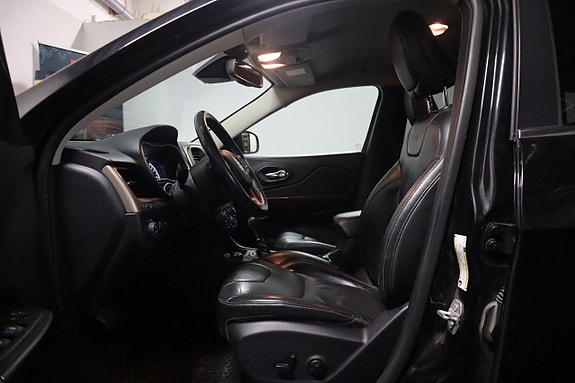 Jeep Cherokee 8 of 17