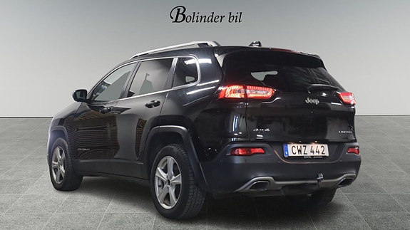 Jeep Cherokee 4 of 17