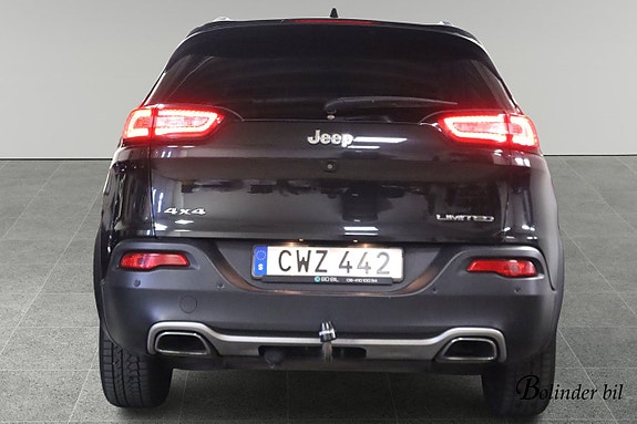 Jeep Cherokee 5 of 17