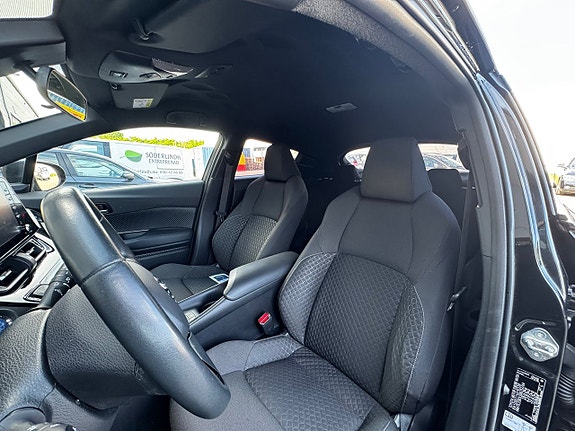Toyota C-HR 17 of 20