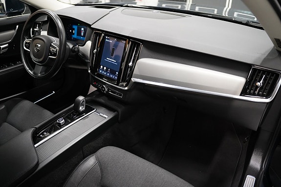 Volvo V90 8 of 25