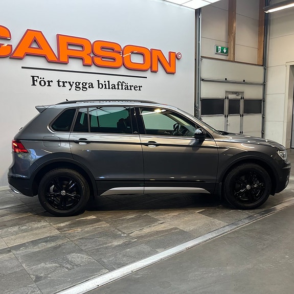 Volkswagen Tiguan 3 of 5