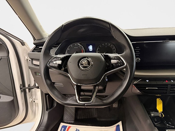 Skoda Octavia 12 of 15