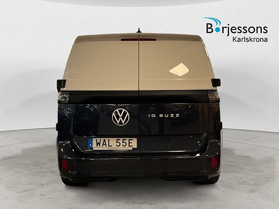 Volkswagen ID. Buzz 3 of 17