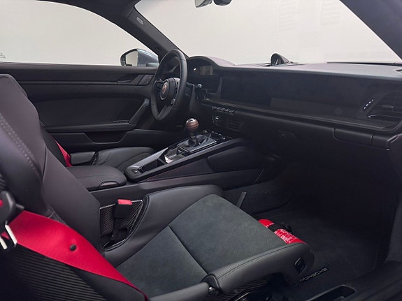 Porsche 911 Carrera T 20 of 22