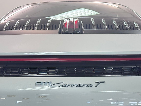 Porsche 911 Carrera T 6 of 22