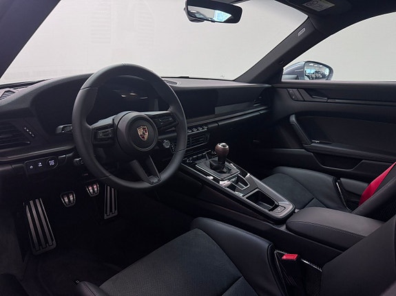 Porsche 911 Carrera T 16 of 22