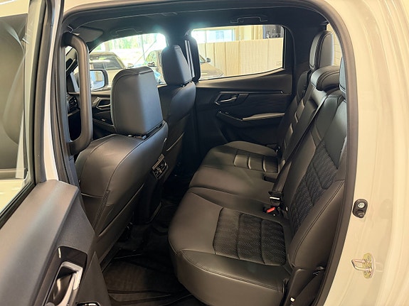Isuzu D-max 9 of 11