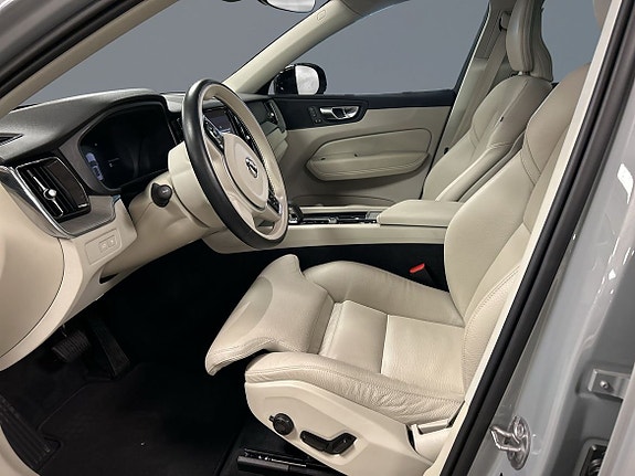 Volvo XC60 6 of 15