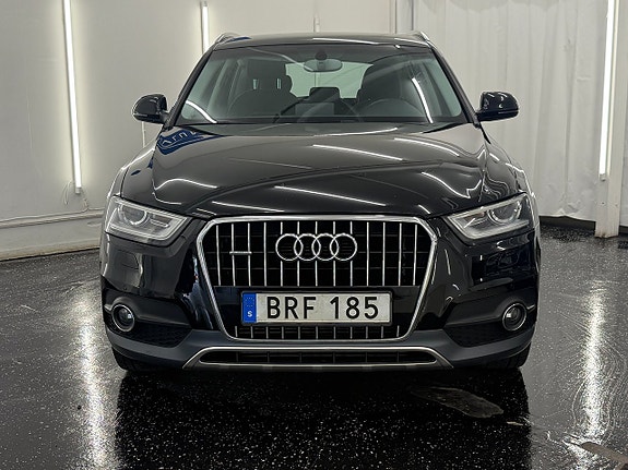Audi Q3 2 of 5