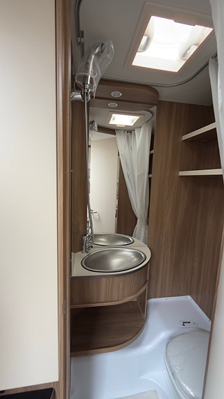 Bürstner Premio Life 430 TS 16 of 16