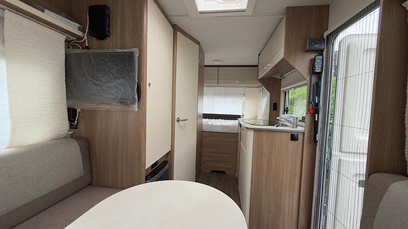 Bürstner Premio Life 430 TS 11 of 16