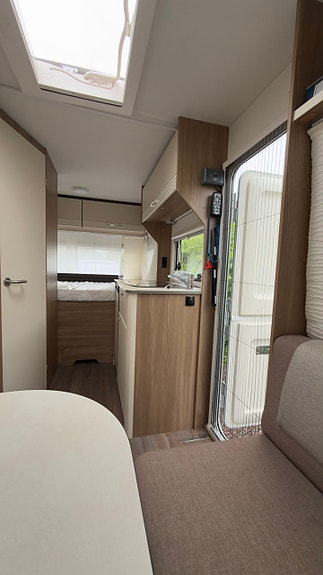 Bürstner Premio Life 430 TS 9 of 16