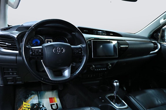 Toyota HiLux 7 of 30