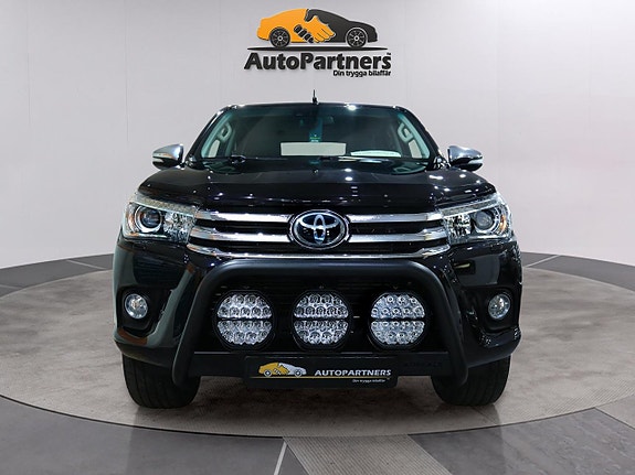 Toyota HiLux 6 of 30