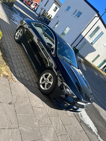Mercedes-Benz CLA200 4 of 5