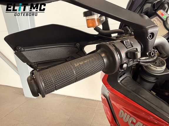 Ducati Multistrada 1200S 19 of 21