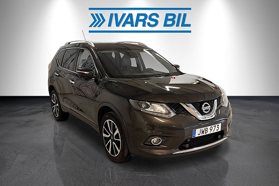 Nissan X-Trail 2 of 5