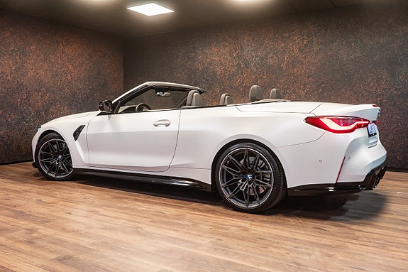 BMW M4 9 of 30