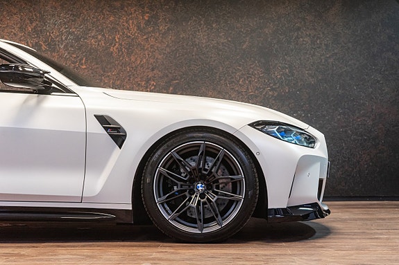 BMW M4 6 of 30